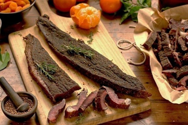 Biltong – Thịt Khô Đặc Sản Nam Phi Có Đáng Thử Không?