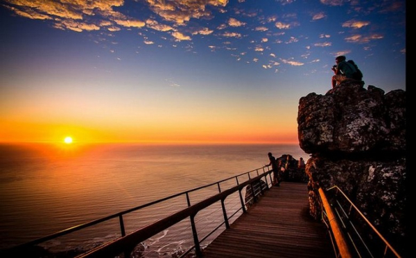 Bãi Biển Camps Bay Cape Town Có Gì? Cảnh Biển Và Hoàng Hôn