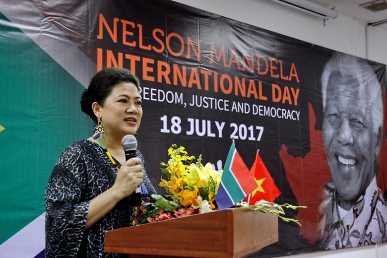 Biểu tượng các hoạt động thiện nguyện gắn với tên Nelson Mandela