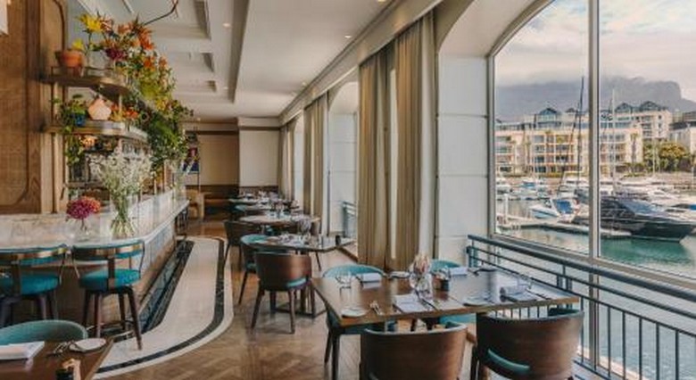 Nhà hàng hải sản nhìn ra bến cảng V&A Waterfront
