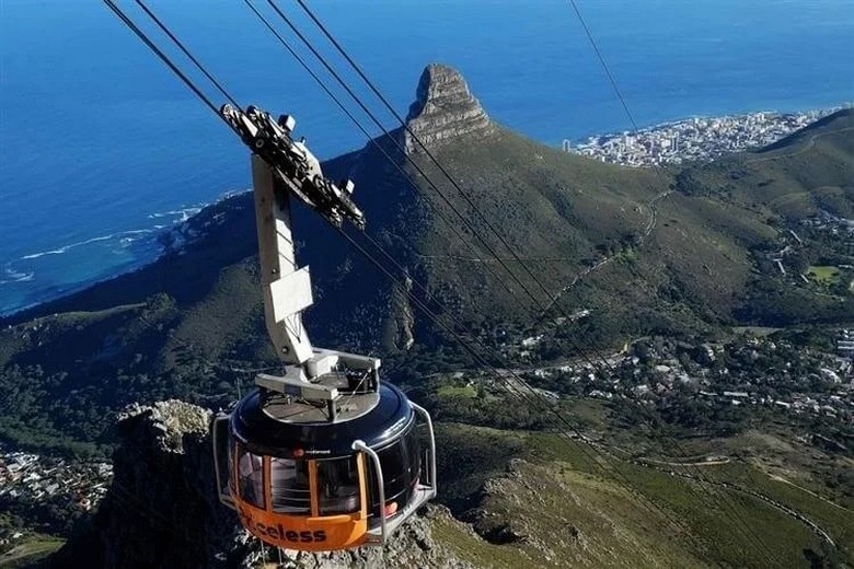 Cáp treo Núi Bàn nhìn toàn cảnh Cape Town