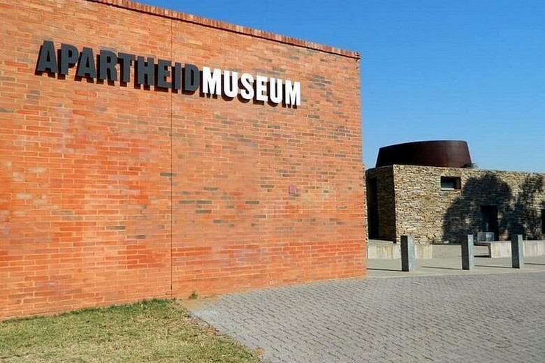Bảo tàng Apartheid tại Johannesburg, nơi lưu giữ lịch sử giai đoạn này