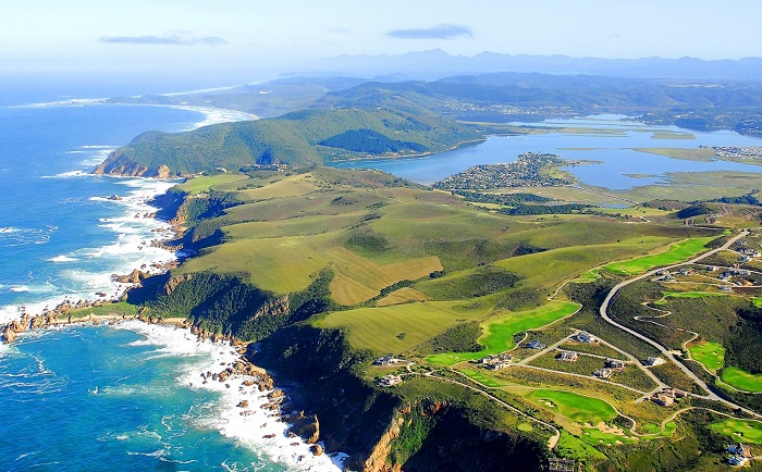  Toàn cảnh cung đường ven biển Garden Route nhìn từ trên cao
