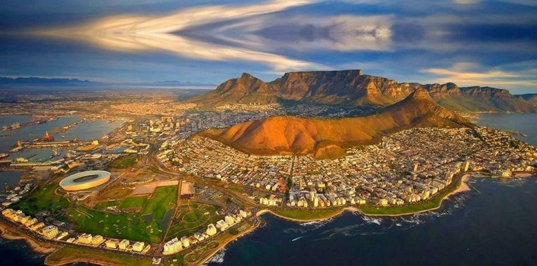  Toàn cảnh thành phố Johannesburg nằm trên vùng cao nguyên
