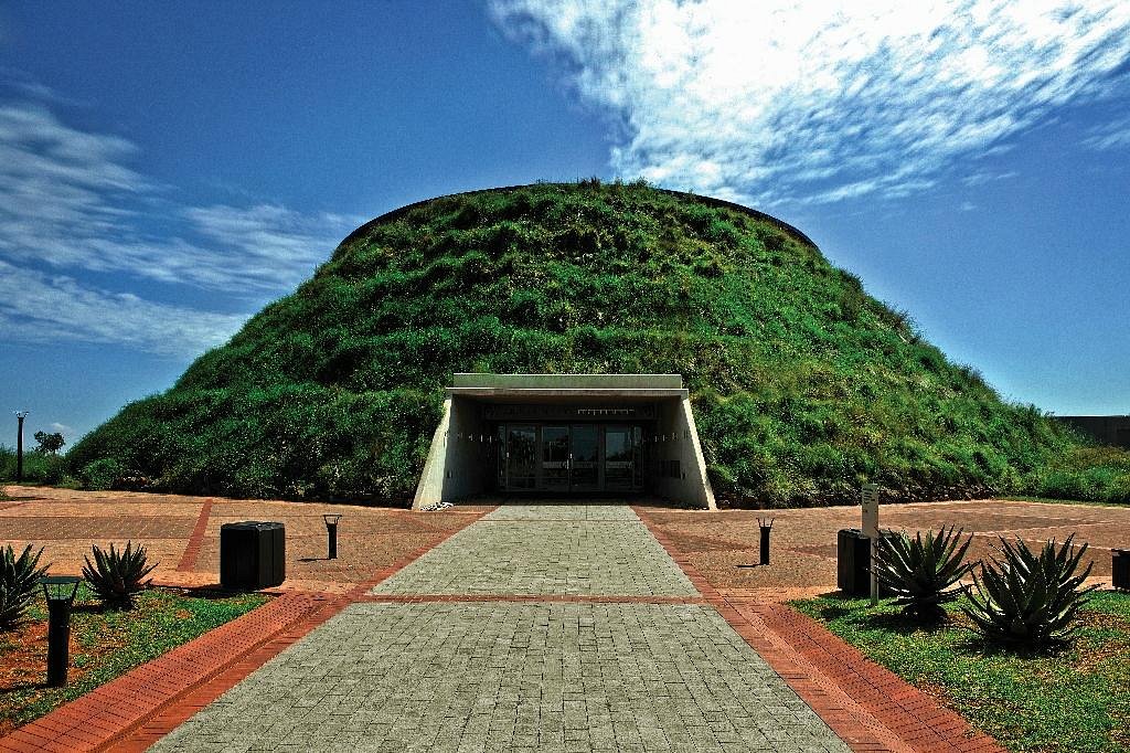 : Lối vào hang Sterkfontein tại khu di chỉ Cradle of Humankind