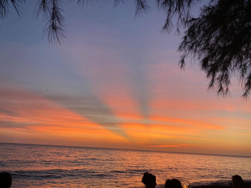 Hoàng hôn trên bờ biển Durban nhìn từ khu Umhlanga