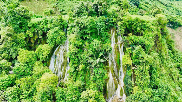 Thác Lone Creek Falls ẩn giữa rừng cây gần thị trấn Sabie